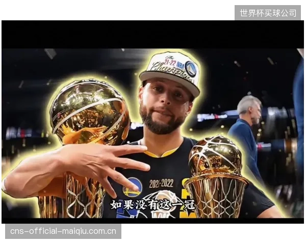库里高强度跑动撕扯快船防线，勇士水花兄弟外线火力全开在附加赛生死战中淘汰对手。